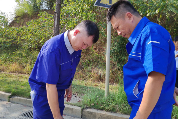 管線探測(cè)儀現(xiàn)場(chǎng)演示