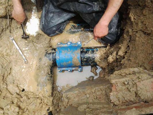 小區(qū)公共區(qū)域管道漏水怎么辦，怎么查漏？