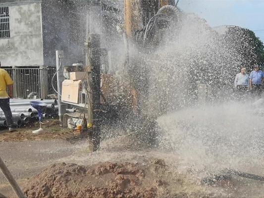 打井找水尋找地下水的方法