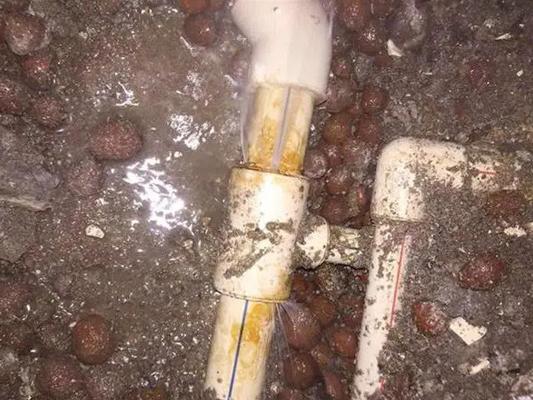 家里水管漏水怎么辦？