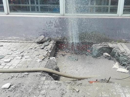 水管漏水對飲用水質(zhì)量的影響