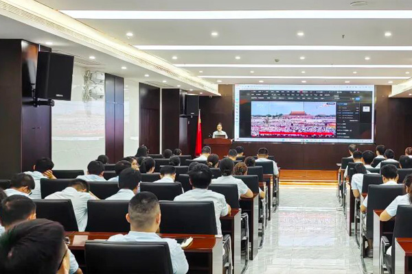 湖南普奇研究院組織觀看9.3大閱兵