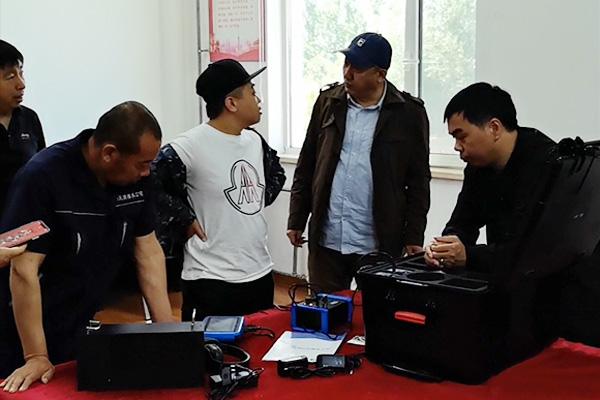 PQWT-PD300地下尋管儀培訓(xùn)講解現(xiàn)場(chǎng)